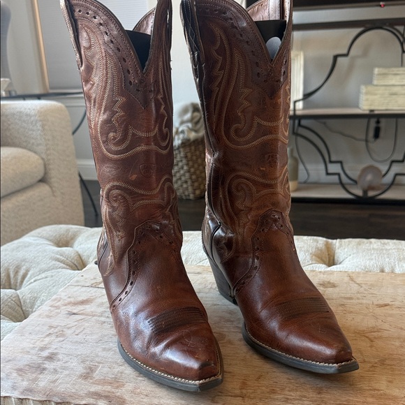 Ariat men’s 9.5 Rich Brown Western Boots